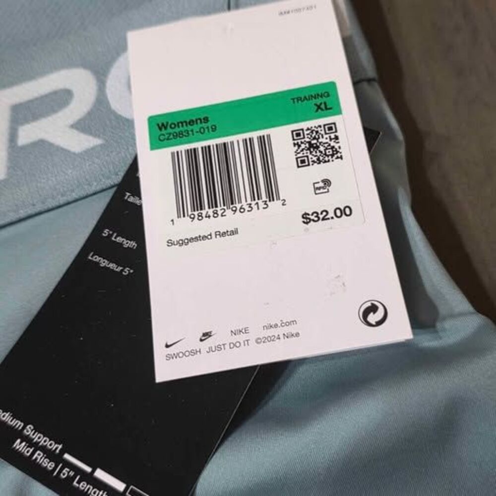 NWT Nike Pro Womens XL Light Blue 5 Inch Training Shorts - Picture 3 of 3